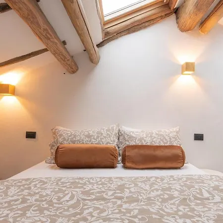 Tiny Loft With Jacuzzi Appartement Bellano