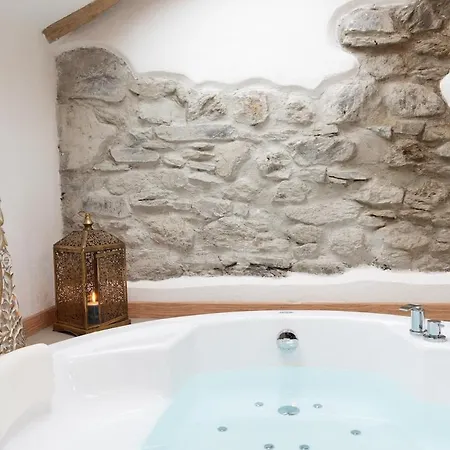 Tiny Loft With Jacuzzi * Bellano