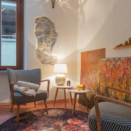 Apartmán Tiny Loft With Jacuzzi