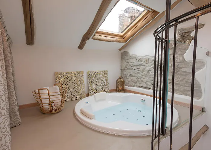 Tiny Loft With Jacuzzi * Беллано