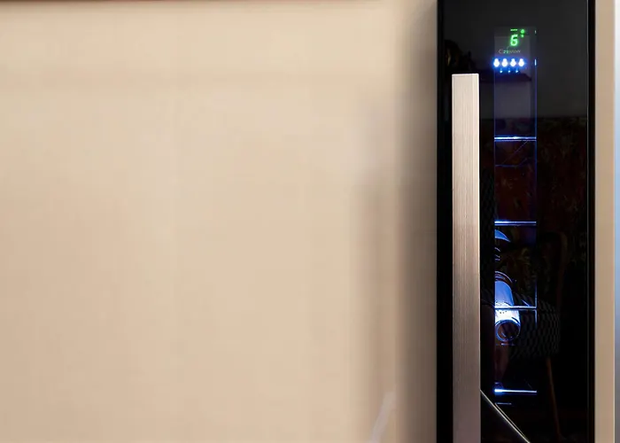 Tiny Loft With Jacuzzi דירה