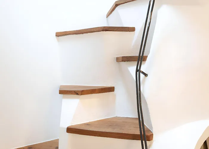 Tiny Loft With Jacuzzi *