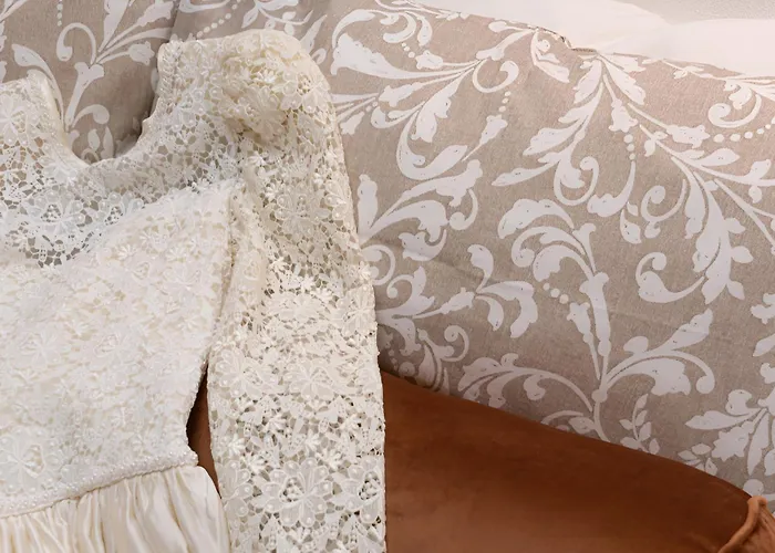 Tiny Loft With Jacuzzi