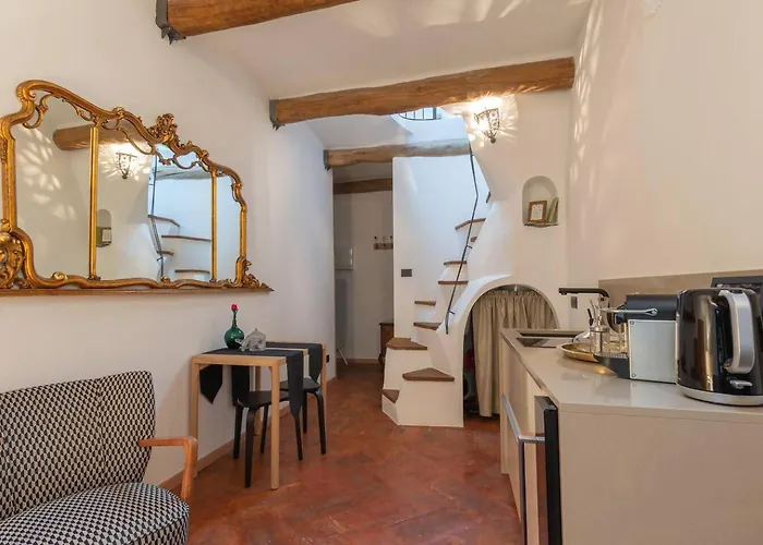 Tiny Loft With Jacuzzi Bellano