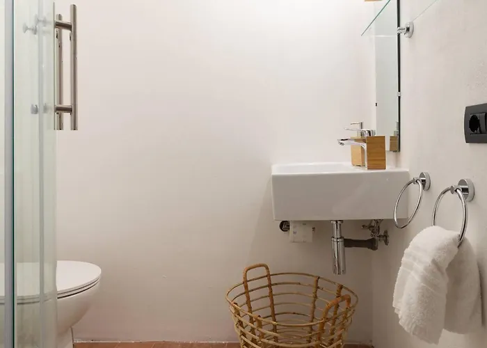 Tiny Loft With Jacuzzi *