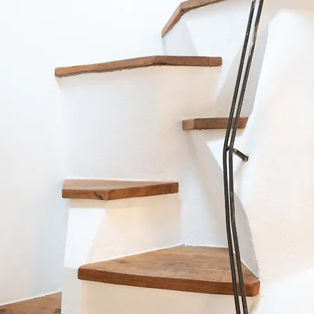 Apartamento Tiny Loft With Jacuzzi Bellano