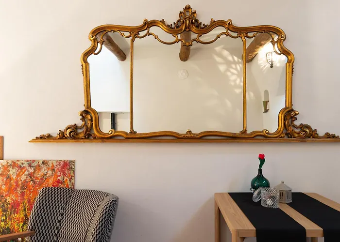 Tiny Loft With Jacuzzi *