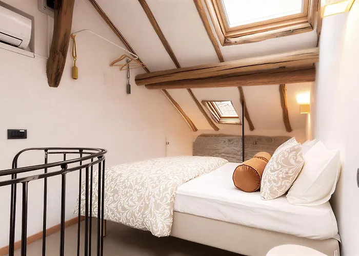 Tiny Loft With Jacuzzi Daire