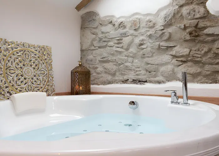 Tiny Loft With Jacuzzi Daire