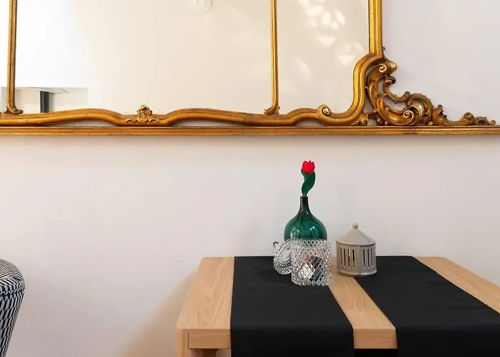 شقة Tiny Loft With Jacuzzi بيلانو