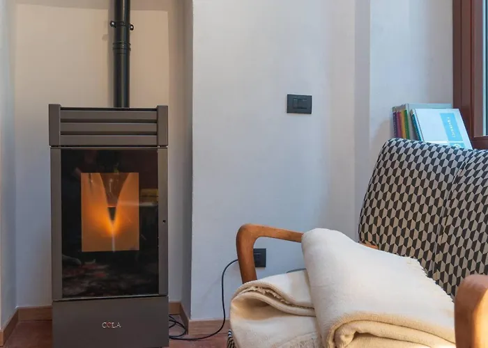 Tiny Loft With Jacuzzi شقة