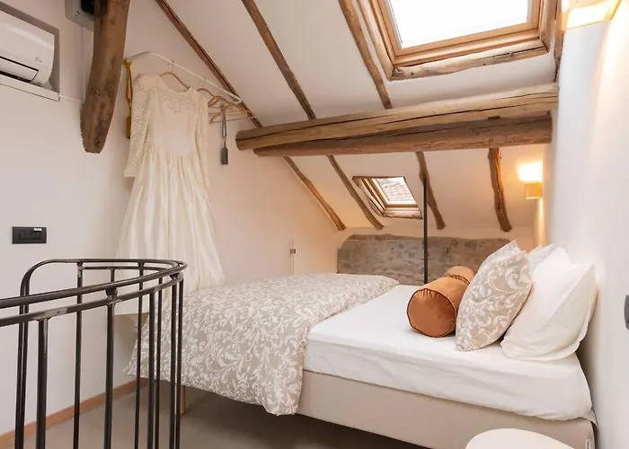 Tiny Loft With Jacuzzi شقة *