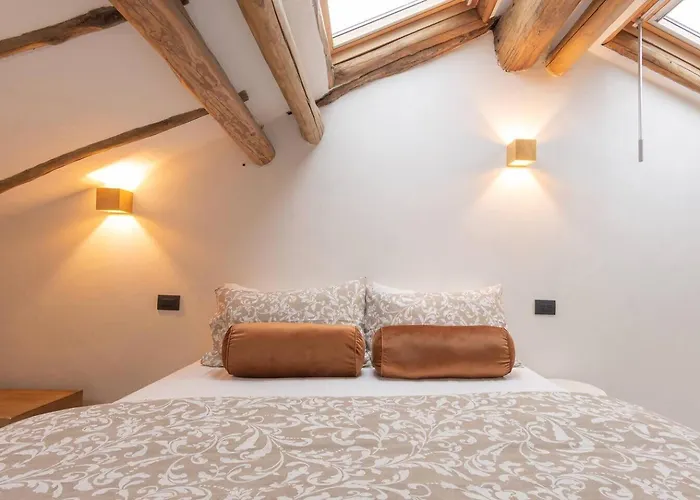 شقة Tiny Loft With Jacuzzi